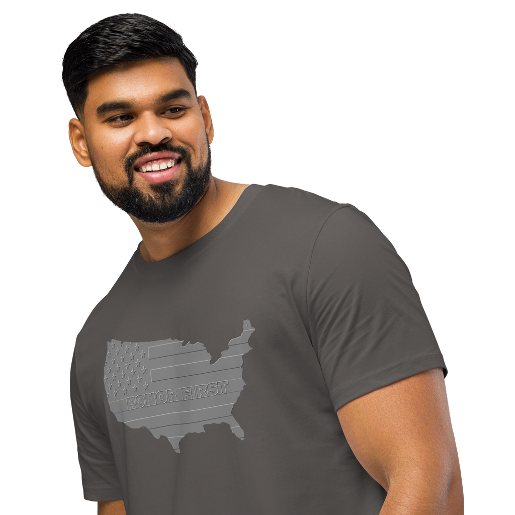 Embossed US Flag Honor First - T-shirt - Unisex organic mid-light